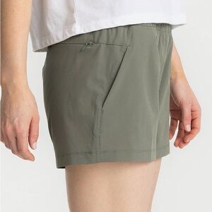 FREE FLY Women Pull On Breeze Short Agave Green Medium